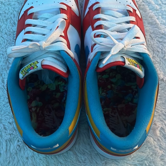 Fruity pebble x Lebron Nike dunks - Picture 4 of 4
